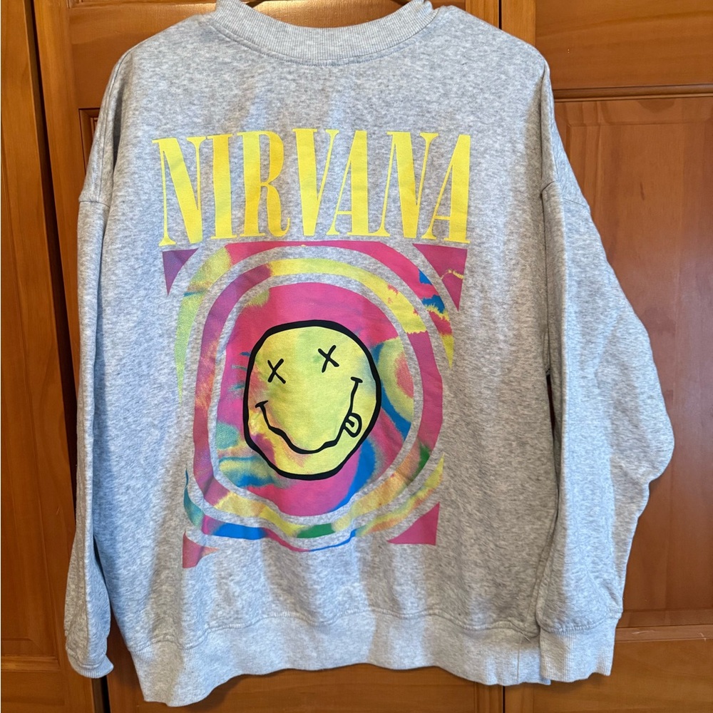 NIRVANA Gray Sweater with Colorful Graphic